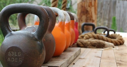 What’s the popular one-mile kettlebell challenge and how can you conquer it?
