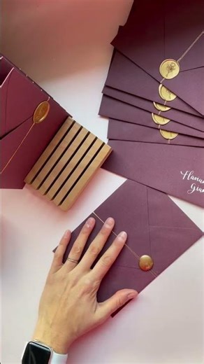 Non sottovalutate la busta dei vostri inviti, è la prima cosa che vedranno i vostri invitati, la