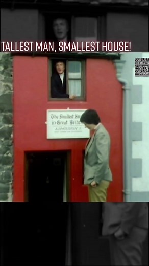 Record Breakers Roy Castle meets Britains tallest man in Britain’s smallest house. #geldards #history #fyp