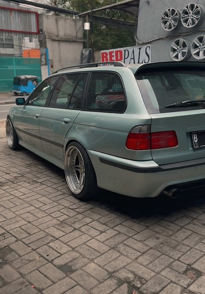 Great '00 BMW E39 528i Wagon came in for Refreshment some parts. Check Out What We Did! 👇🏻 - Coding Package - Tune Up Service - ⁠Oil Service - ⁠Rebuild Racksteer - ⁠Apple Car Play Android Headunit Interest in Upgrade? Need any maintenance or repair done to your vehicle? Feel free to contact us on WhatsApp 082232813311 to book an appointment today #redpals #makesyourbmwgreatagain #bmw #jualbelibmw #e46 #e39 #m3 #m5 #e36 #e38 #e30 #e60 #e90 #f30 #g20 #f10 #f82 #m3 #m4 #m5 #m6 #bmwfanatics #bmwm 