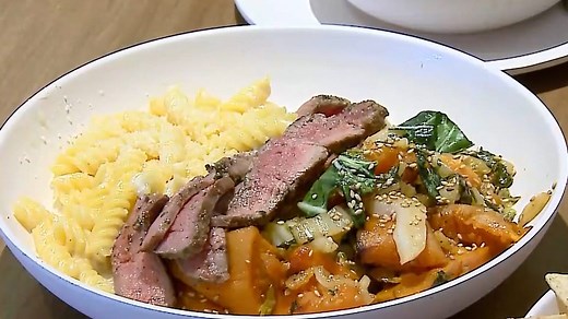 Flower Child opens first Indiana location, offering healthy meals