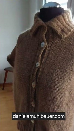Naila Cardigan WIP, Strickjacke stricken mit schönem Zopfmuster und tollem Kragen #strickanleitung