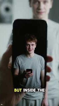 This reflection is NOT me 💀 #scary #scarystories #glitch