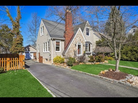 11 S Cedar Pkwy Livingston, NJ | ColdwellBankerHomes.com