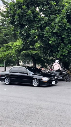 FORSALE ✅ Great corolla 1994 MT Surat surat lengkap pajak hidup PS Enteng PW jalan semua Centrallook jalan Alarm ON Elektrikal jalan semua AC Dingin Audio Standart Body mulus kinclong Mika lampu depan (Baru) Lampu sein depan (Baru) List kaca aman non siler Interior original rapih bersih Bungkus jok Retrim Kain Recaro Mix BMW Bodykit GT Frame plat Toyota Original Velg Weedsport TC105 R15 Lebar 7 ET 38 (BARU) Ban Sx2 Champiro 195/50 Kaki kaki aman nyaman Mesin sehat halus kering Selebihnya cek uni