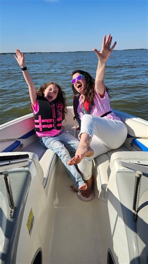 147K views · 287 reactions | Wearing your lifejacket makes it easier for new boaters to learn. It takes some of the pressure off to know that you'll be okay if you go overboard and they need to use their new skills to rescue you! . Be kind to the other people on your boat that might need more time to remember their training to save you and wear your pfd! . #boatingtips #boatingsafety . @watersportsfoundation @uscg | Captain Boomies | Facebook