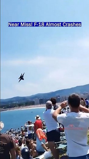 Near Miss! Spanish F-18 Almost Crashes During Low Pass