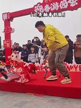 人形机器人：那不是我的黑历史，那是我的来时路#搞笑 #搞笑視頻 #搞笑视频 #funny #8bit #内涵段子 #倒霉蛋 #沙雕剧情