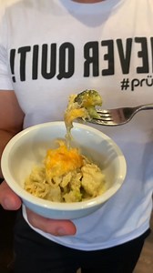 Fall dinners 🍁 Cozy comfort food that your family will love! This casserole is quick and easy and the flavor is delicious! . Recipe on our blog, link in profile! www.simplefunketo.com/blog/chickencurry . Recipe: (more details on our blog) 1 lb Chicken Breast 4 C Broccoli or Cauliflower 3/4 C Mayo 3/4 C Sour Cream 1/2 Tablespoon Lemon Juice 2 teaspoons Curry Powder 1 C Shredded Cheese 1/2 C Shredded Cheese for the top Bake at 350 for 40 minutes. . #ketocasseroles #broccolicasserole #simplefunket