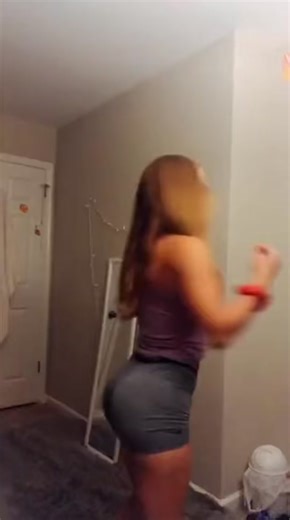 @charli d’amelio got 1 milion likes for this lol | charles d'amélio