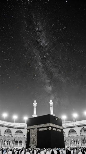 Allahu Akbar 🤍A peaceful moment at the Holy Kaaba with the beautiful sound of Adhan 🕋 #hanuman