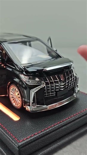 The Toyota Alphard, a car model with remote-controlled doors, is here!