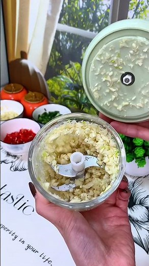 Compact Electric Food Chopper – Quick & Easy Kitchen Helper!