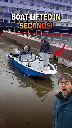 SATISFYING BOAT LIFT! small motor boat dock lifting system Russia #boat #fishing #fishingboat