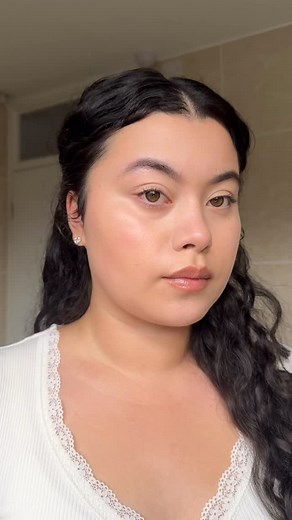 One face, endless ways to shape it. Which contour style is your go-to? ⠀⠀⠀⠀⠀⠀⠀⠀⠀ #makeup #teint #professionalmakeup #makeuptrends #beautytrends #contour #perfectskin #flawlessskin | Make up Factory | Facebook