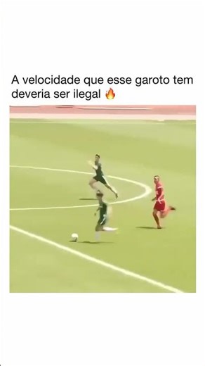 a velocidade desse garoto em campo impressionou as redes sociais