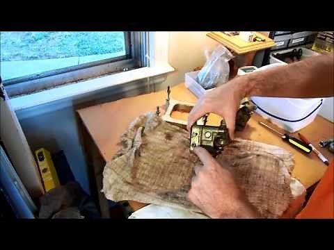 Holley 4150 carb rebuild: disassembly