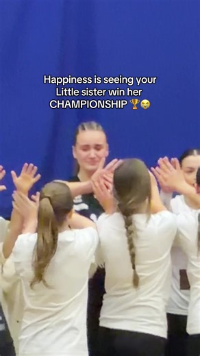 So so PROUD OF YOU, piken e fundit vendimtare e dha Margarita me krejt publikun n’kom👏🏻🤭 @𝙼𝚊𝚛𝚐𝚊𝚛𝚒𝚝𝚊 #voleyball