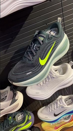 Nike Vomero Plus “Seaweed Cannon Green”
