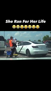 5.6K views · 63 reactions | 藍 Tesla Bots 藍 #delivery #pranks #teslabot #trunk #helpme #run #scareprank #evs #elonmusk #funnyreels #laugh #smile #chargemycar #nogas #ai #electric #electricrobots #cars #smartcars #lithiumbattery #notsmart #funny #funnyguys #thehumanlifeexperience #vibes #weareone #energy #frequency #selfmademotivation #iykyk | Nicole Johnson | Facebook