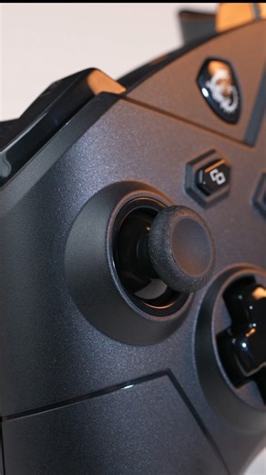 🎮 Unbox FORCE GC300 WIRELESS 🎮 Muốn sở hữu em này miễn phí? 😏 👉 Chỉ cần mua combo VGA RTX 5060 Ti trở lên màn hình MSI QD-OLED / G-SYNC là có cơ hội nhận ngay tay cầm GC300 Wireless. ⚡ Build PC mới – quà gaming xịn đi kèm 🔥 Ưu đãi có hạn, tranh thủ trước khi hết quà nhé! 👉 Xem chi tiết CTKM tại: https://vn.msi.com/Promotion/level-up-double-victory #MSI #GC300 #Controller #LevelUp #MSIGaming | MSI Gaming