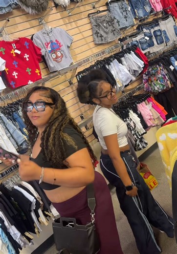 Exciting Mall Vlog Adventure with Friends