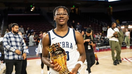 Why Bryce James isn't playing more for Arizona as freshman college basketball son of LeBron James