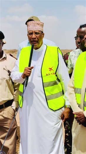 Governor Jama also joined local leaders and residents in laying the foundation stone for the new Maalimin Girls’ Senior Secondary School, a project aimed at expanding access to quality education for girls in the area, and pledged county support to fast-track its completion.@Hon.Alinoor Salan Mohamed