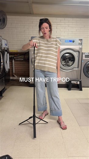 It’s literally just so fun to click it open lol #tripod #magsafetripod #contentcreationmusthave #contentcreation #momlife