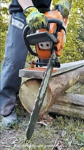 Homemade Saw Mill for Precise Wood Cutting Without Heavy Machinery
