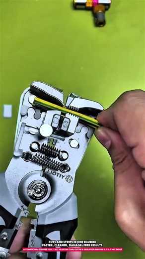 Automatic Wire Stripper Tool – Self Adjusting Cable Cutter & Insulation Remover 0.2–6.0 mm² Range