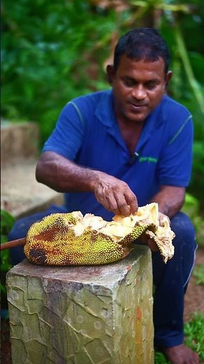 The King of Fruits? 👑🌳 | Jackfruit Taste Test!