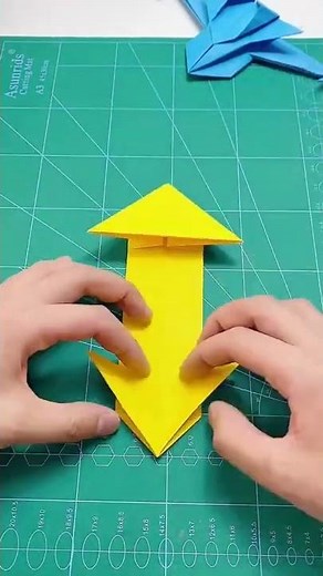 Origami star fighter | How to Fold an Origami Star Wars X-wing Starfighter