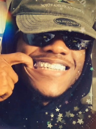 this is the exact era he reminds me of‼️‼️‼️ I love this guy👻 I've just now realized the main YouTubers that I watch are commentary YouTubers....idk what that says about me. #fyp #Jawsshuwa #whatdahellllll #idkanymore #strawberryshortcake