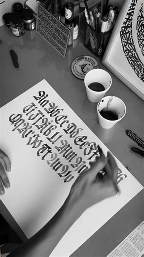 Letterhythm® | Dhiya Roslan on Instagram: "Quick Gothic Blackletter Alphabets freestyle with no guidelines practice. Set of Majuscule and Minuscule Fraktur influenced style. #blackletter #calligraphy #gothic"