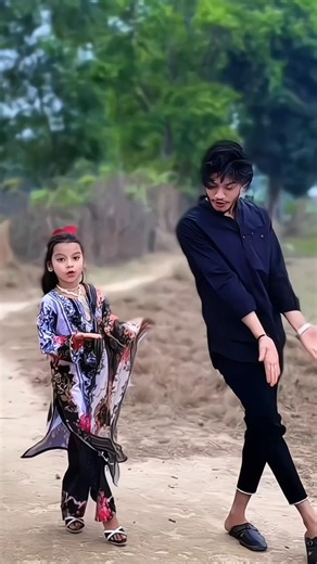 আমার ভাতিজিকে নিয়ে ছোট্ট একটি ডান্স করলাম টিকটক ভাইরাল সং #DJ_SK_ARIF #DJ_SK_ARIF #DJ_SK_ARIF