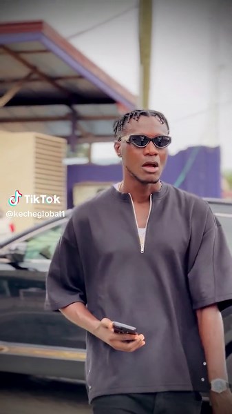 Unforgettable Moments with Kiss Band: Kissing in a Car Compilation