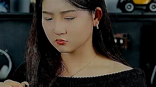 闪迪MicroSD卡128GB，高速读写不卡顿，适用于相机、无人机、行车记录仪等，小巧耐用，性价比高，日常使用稳定可靠。