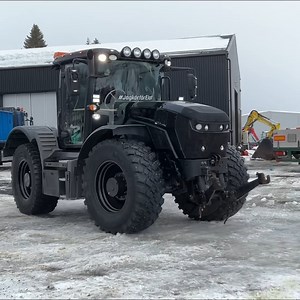 SNABBA PÅ!⚡️🚜 En JCB Fastrac 4220 letar nytt hem. Öka farten och ta raka spåret till budgivningen🙌😍 https://klaravik.link/3V4qFiu | Klaravik Sverige