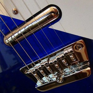 ACCORDO - Danelectro Pro: legno al vapore