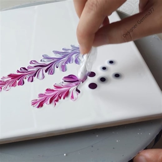 How to paint flowers with Q-tips - All the paints I used were acrylics mixed with water. | Designer Gemma77