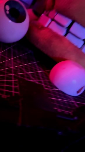 It’s pretty hard to make suiting up in such a big suit look cool BUT here’s a look at what it’s like when I wear my Movie Springbonnie cosplay! #fnaf #williamafton #fivenightsatfreddys #fnafmovie #cosplay #fnafcosplay #freddyfazbear #blumhouse #animatronic #engineering #springtrap