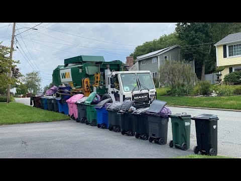 WM’s MACK LR VS A MASSIVE TRASH CARTLINE