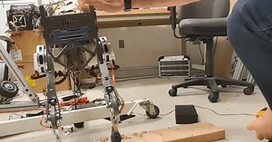 Watch robot legs perfectly mimic a human's movements