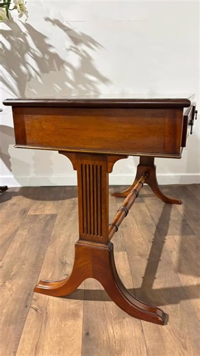 Small table, big character ✨ This reproduction mahogany side table...