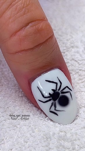 Halloween Nail Inspiration for Spooky Season