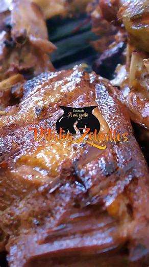 ✨ ¡Domingo de sabor y música en Cocina con Vita! ✨ Este domingo repetimos los favoritos porque ustedes lo pidieron: 🍗 Pato a la brasa 🥟 Chamarritas (platos limitados) 🍲 *Uchucu con su frito de chilijchi 🎶 Música en vivo con LOS DEL VALLE La mejor energía, lo mejor de la música nacional e internacional. 📌 Ven temprano y disfruta un domingo diferente, sabroso y con buena música. 📍 Camino a Sacaba, Km 6.5 – Rotonda Pepsi, subir 900 m, Calle 6 📞 77453277 📲 Google Maps: Cocina con Vita | Vita