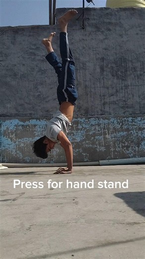 Pike pushup to hand stand #calisthenics #handstand#calisthenics paglu #shorts