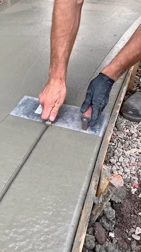 27K views · 39 reactions | Happy Friday 粒 . . #concretelife #concretefinishers #concretefinishing #concretecutting #concreteconstruction #concretelove #concretedriveway #concretedesign #concretejungle #readymix #broomfinish . . @joshkruggel @coopbews @kyler_harper2.0 @nickcoolen @burncorockproducts @cadillac_concrete_products @flatline_tools @marshalltowncompany | Hummel Concrete | Facebook