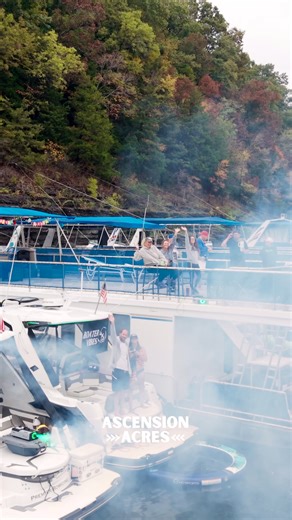 Exploring Harmon Creek on Lake Cumberland: A Boat Life Experience